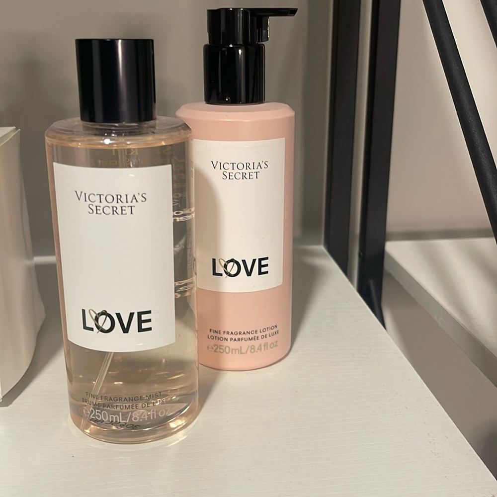 Victoria Secret Body Set LOVE Set 8.4 oz